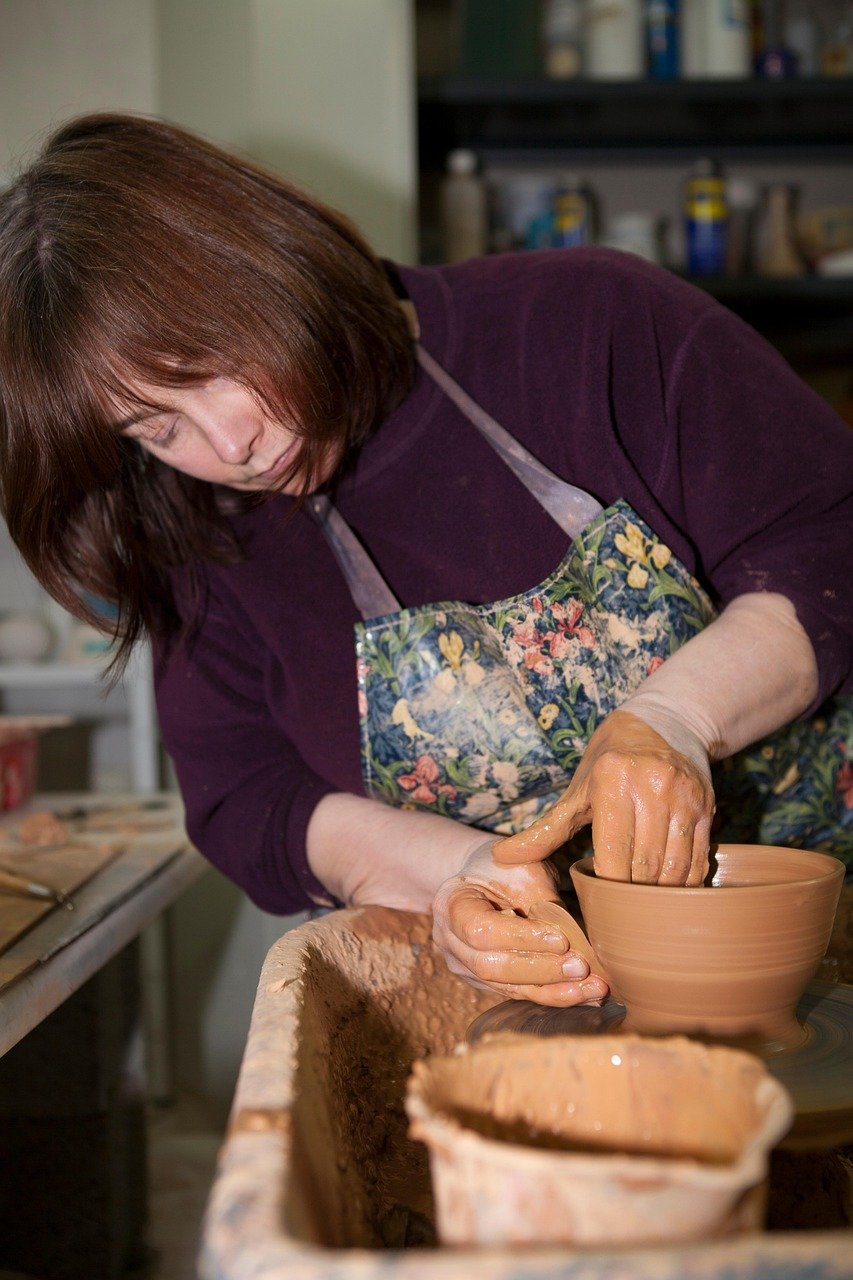 Comment accéder aux ateliers artisanaux réservés aux locaux à Valence selon Drôme Tourisme 2025 ?