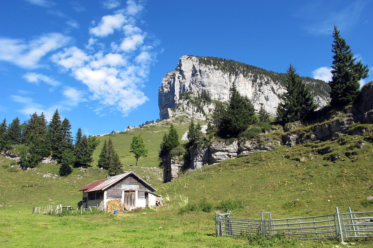 Comment découvrir les gorges secrètes de Chartreuse selon Via Ferrata Magazine 2025 ?