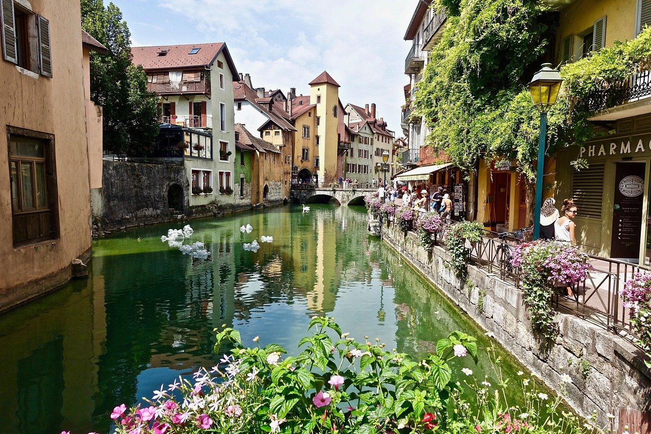 « Annecy Rentrée 2025 : Séjour Lacustre à Partir de 60€ (Offre Flash) »