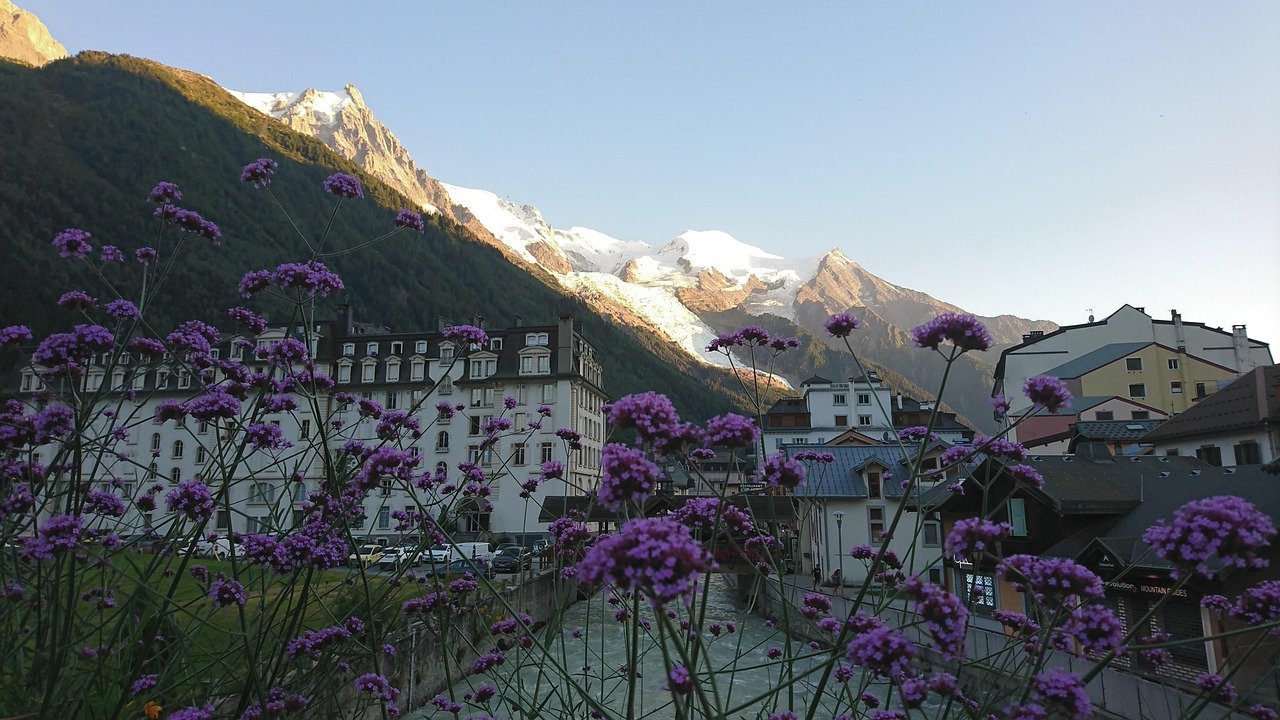« Dernière Évasion en Couple : Promos Rentrée 2025 à Chamonix »