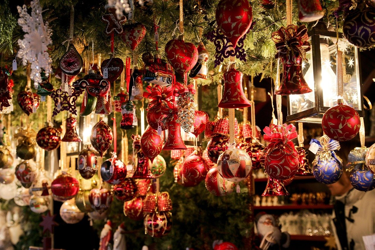 Découvrez les marchés de Noël anticipés en Auvergne selon le guide officiel 2025