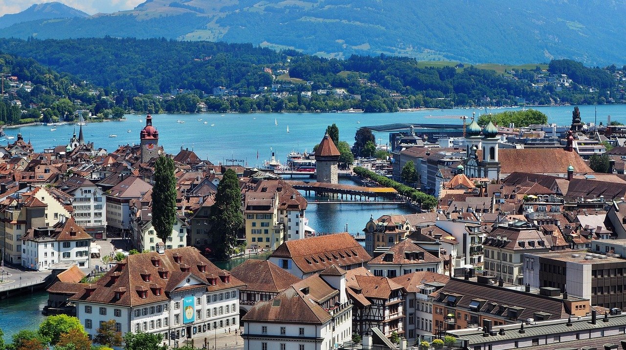 « Lucerne Rentrée 2025 : Croisière sur le Lac à 25€ (Offre Spéciale) »